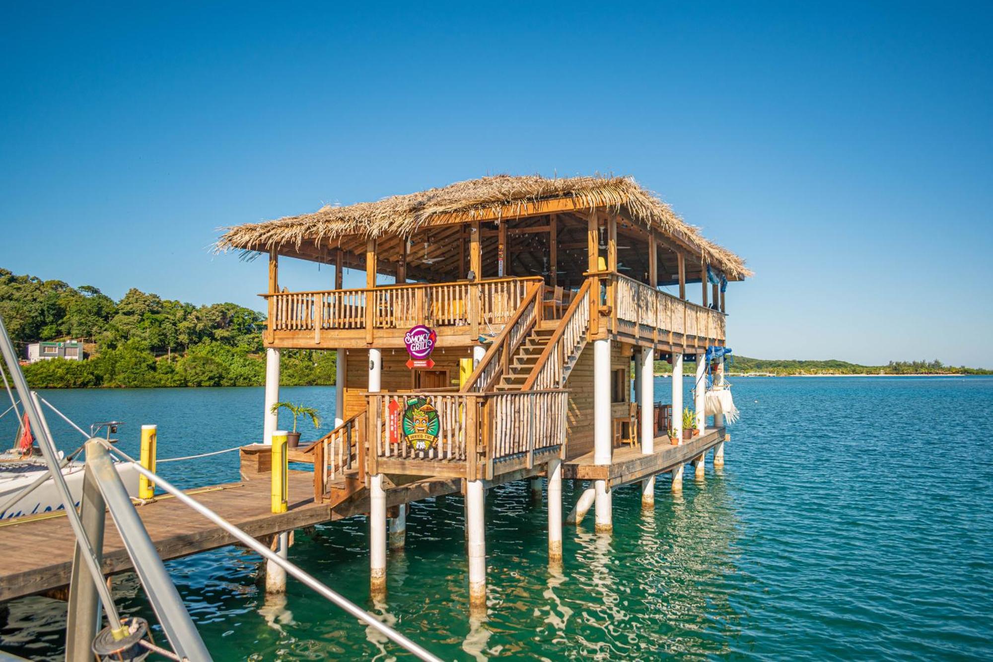 Wikkid Resort Dixon Cove Εξωτερικό φωτογραφία