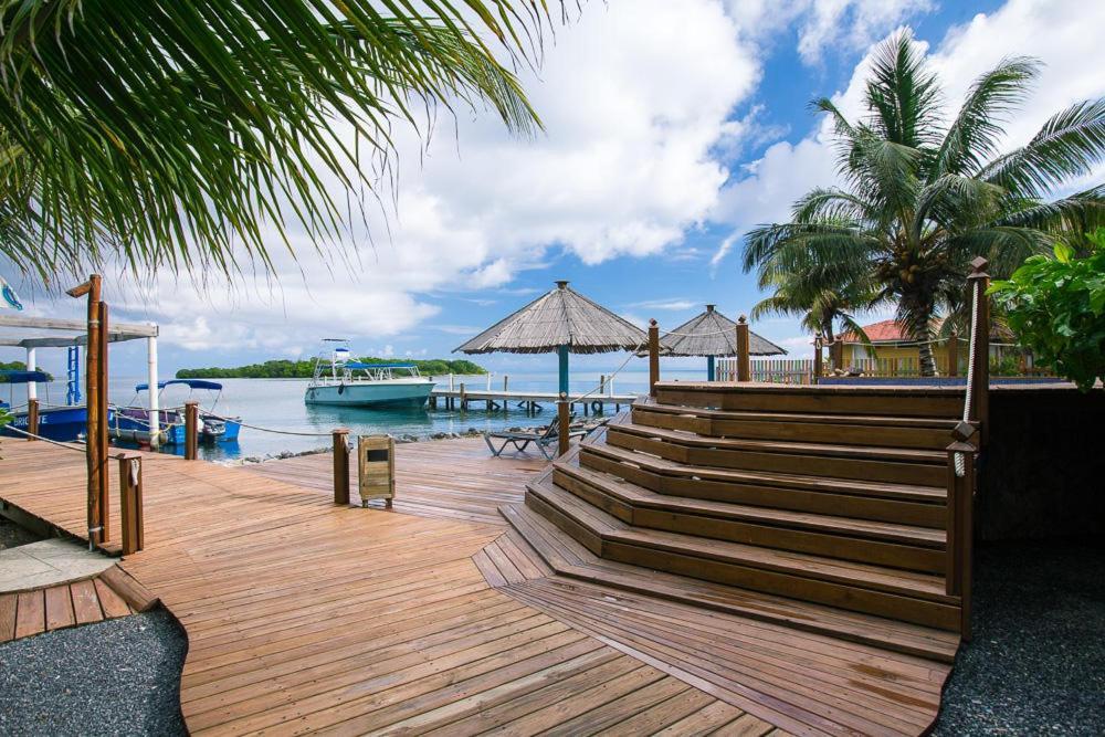 Wikkid Resort Dixon Cove Εξωτερικό φωτογραφία