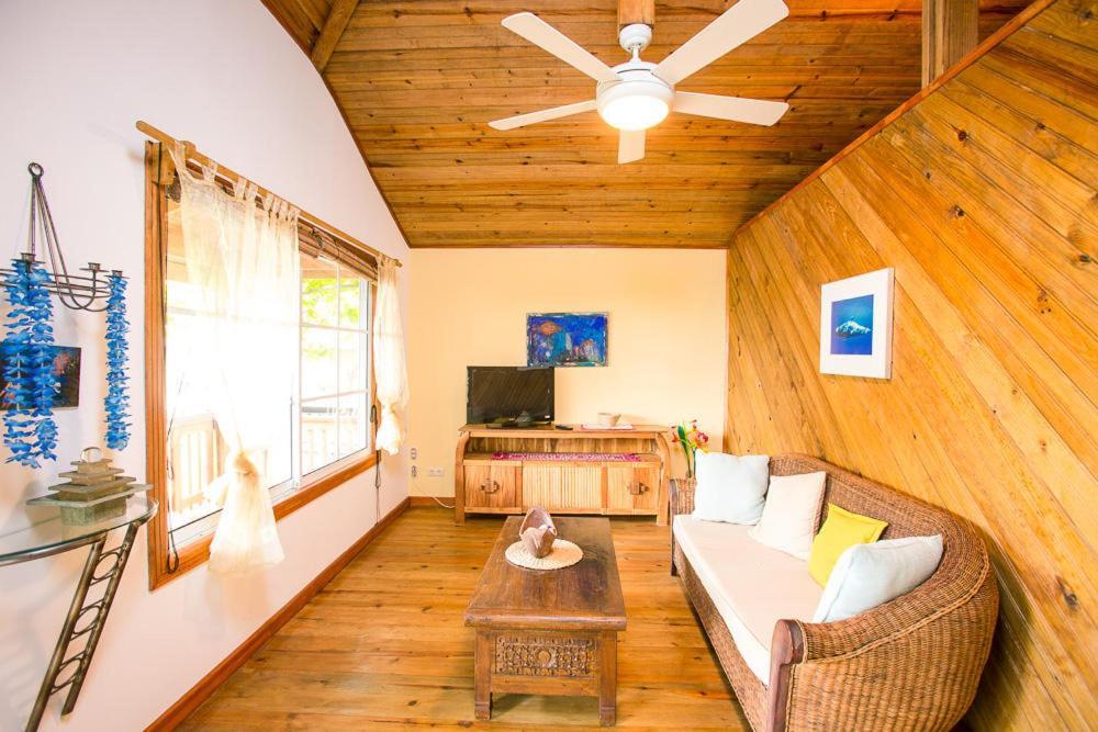 Wikkid Resort Dixon Cove Εξωτερικό φωτογραφία