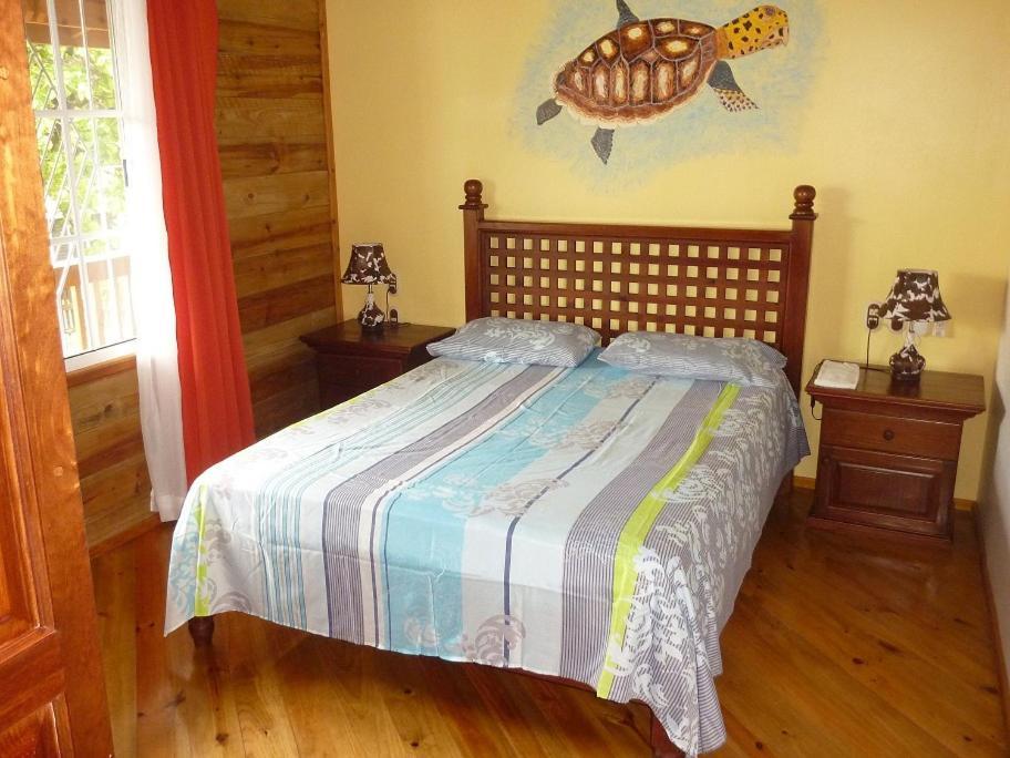 Wikkid Resort Dixon Cove Εξωτερικό φωτογραφία