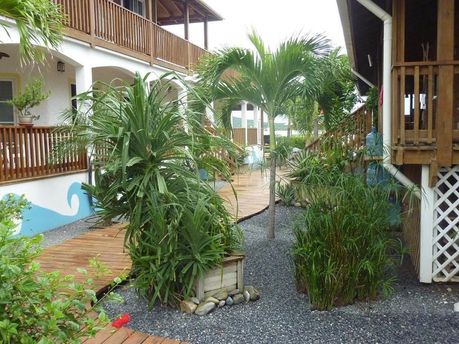Wikkid Resort Dixon Cove Εξωτερικό φωτογραφία