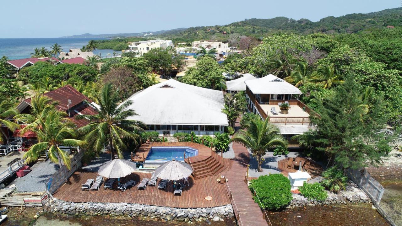 Wikkid Resort Dixon Cove Εξωτερικό φωτογραφία