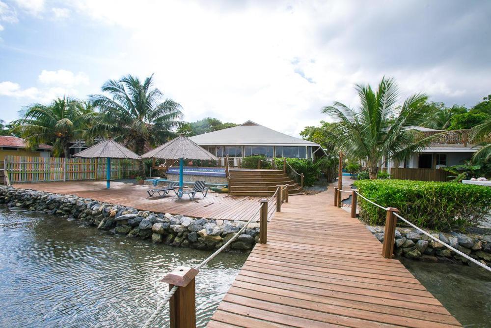 Wikkid Resort Dixon Cove Εξωτερικό φωτογραφία