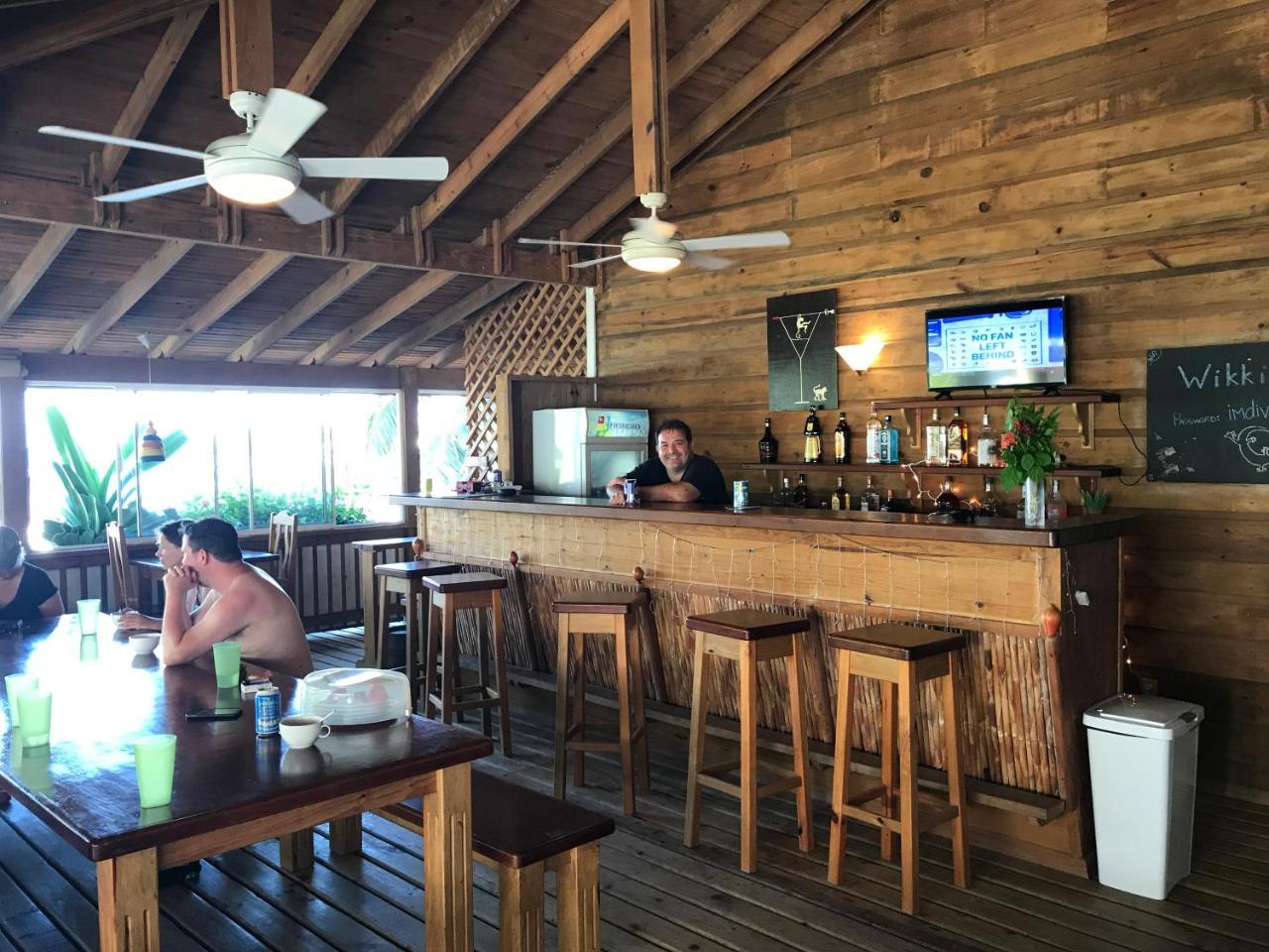 Wikkid Resort Dixon Cove Εξωτερικό φωτογραφία