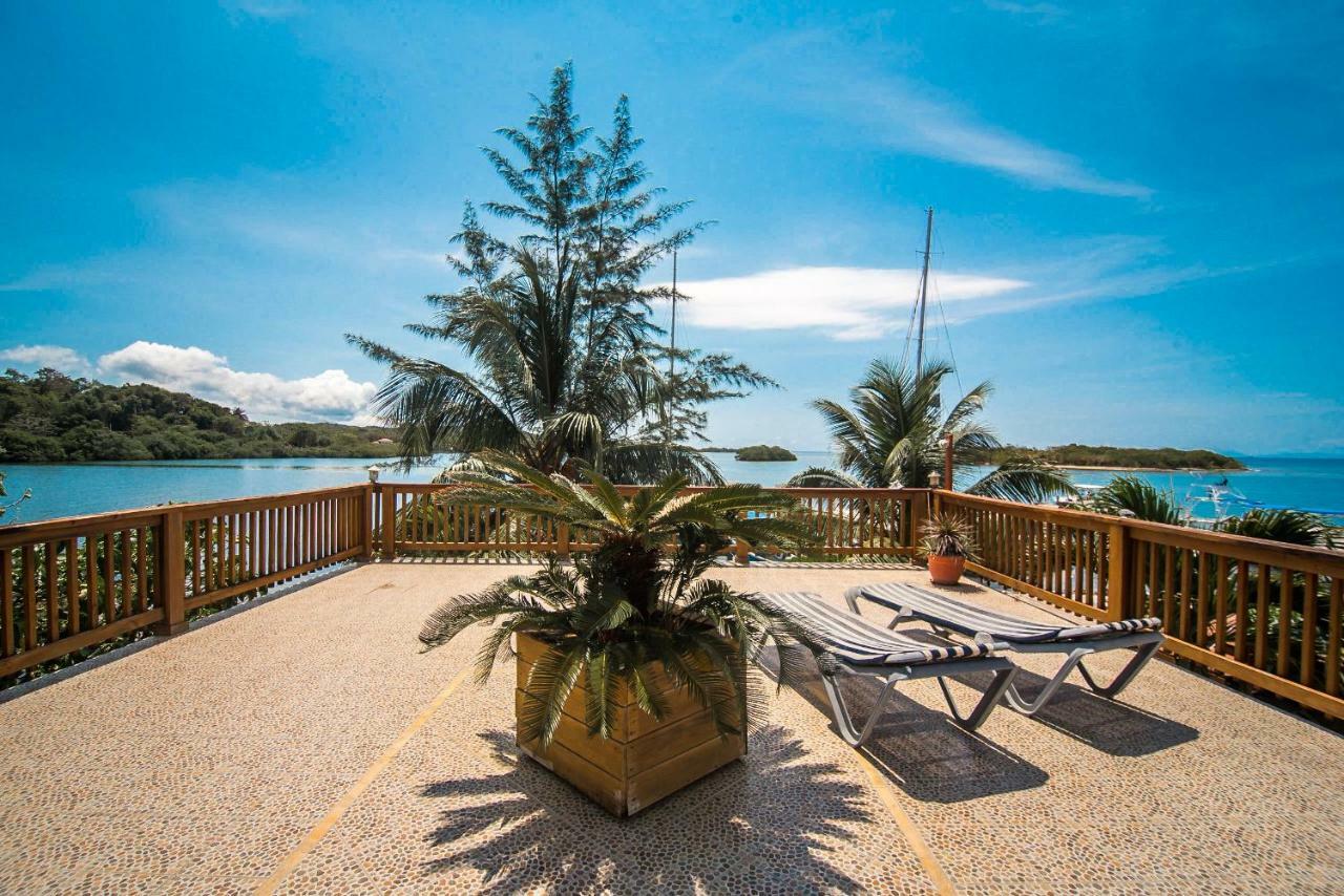 Wikkid Resort Dixon Cove Εξωτερικό φωτογραφία